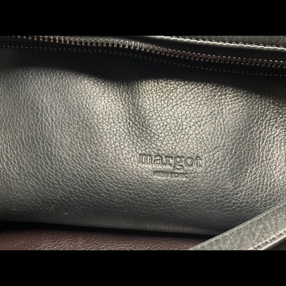 Crossbody purse